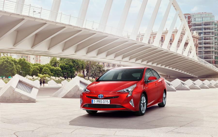  Toyota Prius 2016 года  (WW) (фото 24 из 30)